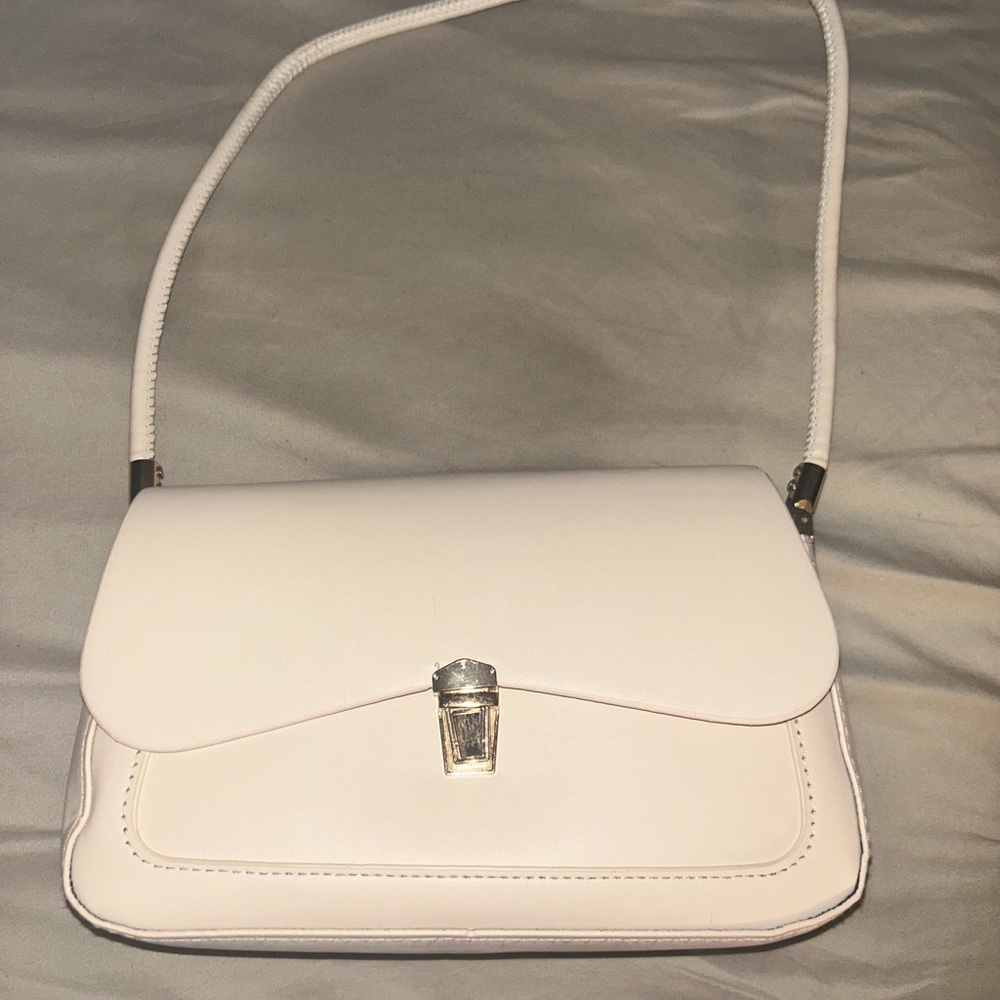 Elegant White Leather Shoulder Bag